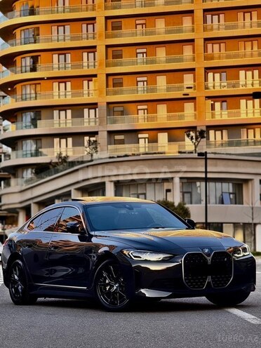 BMW i4 2023, 39,000 km - 0.1 л - Bakı