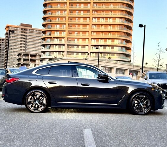 BMW i4 2023, 39,000 km - 0.1 л - Bakı