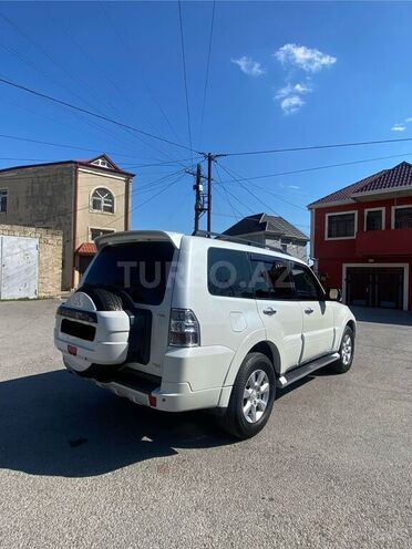 Mitsubishi Pajero 2010, 196,000 km - 3.5 l - Bakı