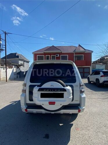 Mitsubishi Pajero 2010, 196,000 km - 3.5 l - Bakı