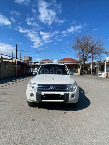 Mitsubishi Pajero 2010, 196,000 km - 3.5 l - Bakı