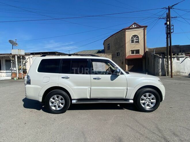 Mitsubishi Pajero 2010, 196,000 km - 3.5 l - Bakı