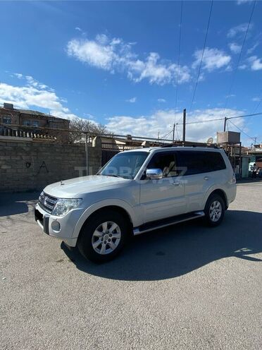Mitsubishi Pajero 2010, 196,000 km - 3.5 l - Bakı
