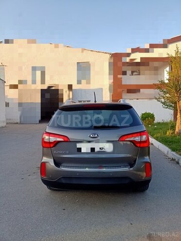 Kia Sorento-2