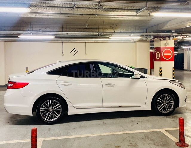 Hyundai Grandeur-8