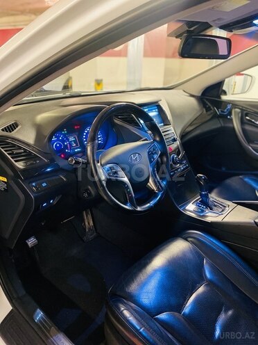Hyundai Grandeur-10