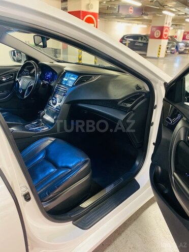 Hyundai Grandeur-12
