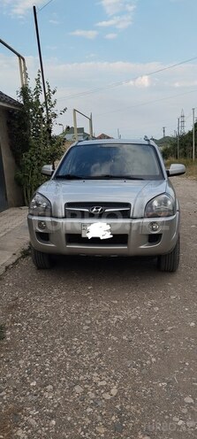 Hyundai Tucson 2008, 208,000 km - 2.0 л - Qusar