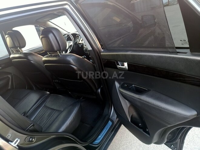 Kia Sorento-12