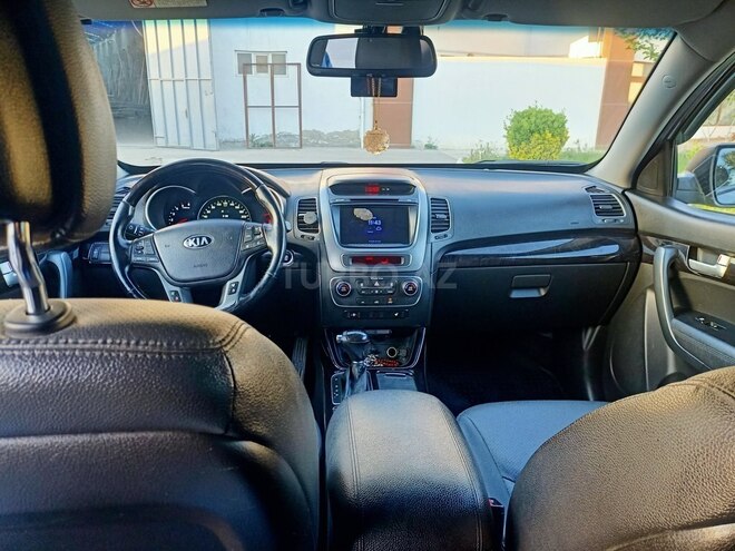Kia Sorento-9
