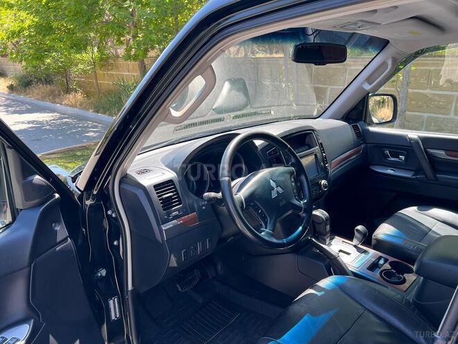 Mitsubishi Pajero 2008, 288,000 km - 3.2 l - Bakı