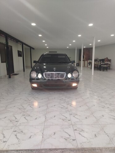 Mercedes E 220 d 2002, 387,000 km - 2.2 л - Astara