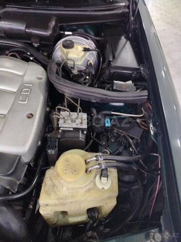 Mercedes E 220 d 2002, 387,000 km - 2.2 л - Astara