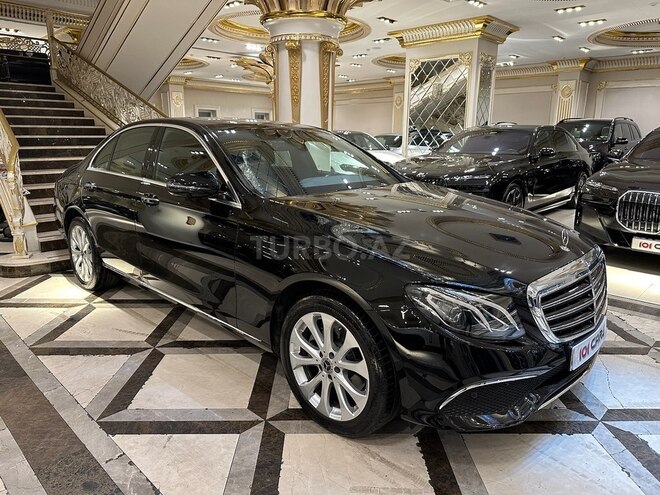 Mercedes E 220 d-2
