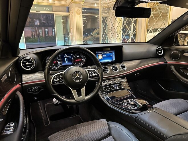 Mercedes E 220 d-10