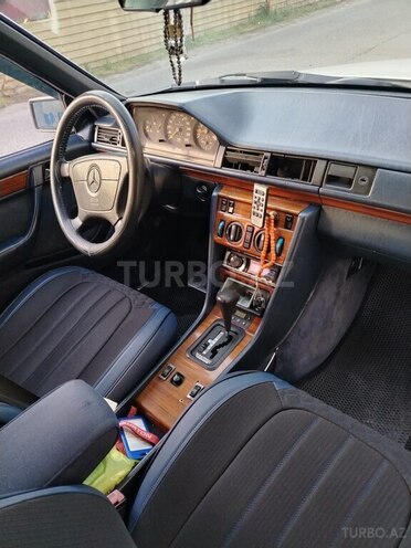 Mercedes E 200 1993, 515,000 km - 2.0 l - Bakı