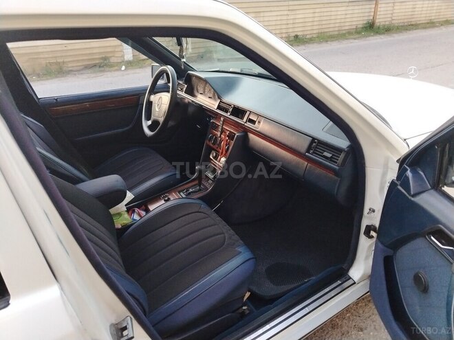 Mercedes E 200 1993, 515,000 km - 2.0 l - Bakı
