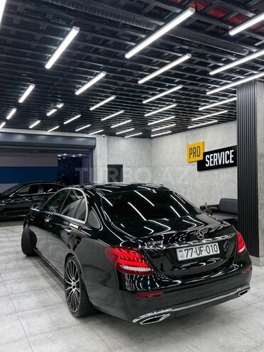 Mercedes E 220 d 2017, 178,643 km - 2.0 l - Bakı