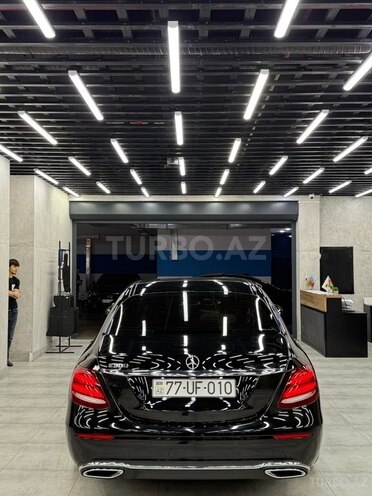 Mercedes E 220 d 2017, 178,643 km - 2.0 l - Bakı