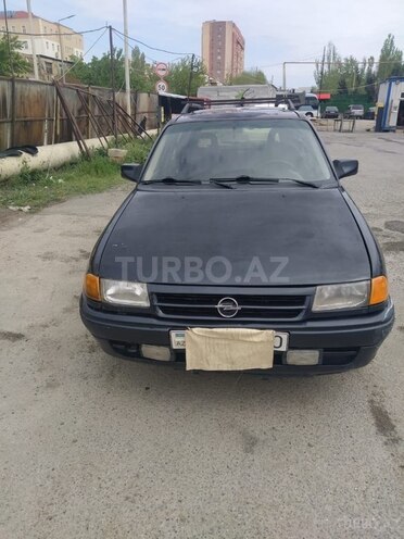 Opel Astra 1996, 150,000 km - 1.6 l - Sumqayıt
