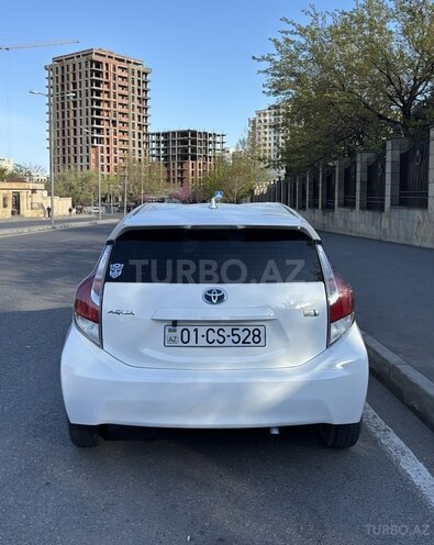 Toyota Aqua 2017, 132,000 km - 1.5 l - Bakı