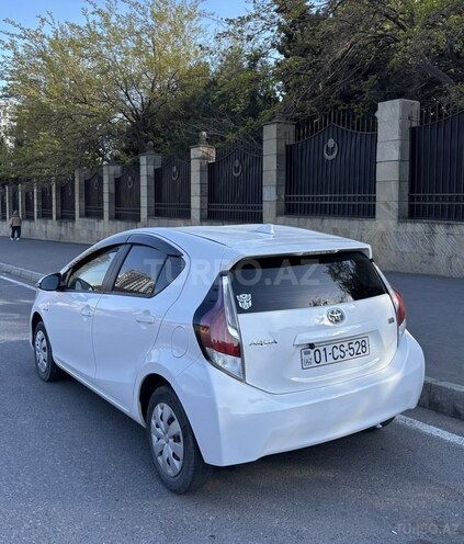 Toyota Aqua 2017, 132,000 km - 1.5 l - Bakı