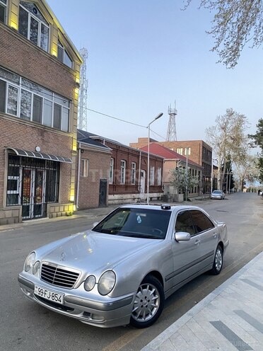 Mercedes E 220 d 2000, 620,000 km - 2.2 л - Bakı