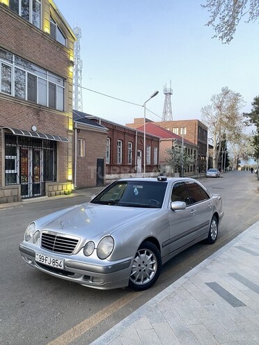 Mercedes E 220 d 2000, 620,000 km - 2.2 л - Bakı
