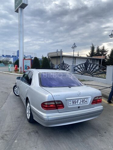Mercedes E 220 d 2000, 620,000 km - 2.2 л - Bakı