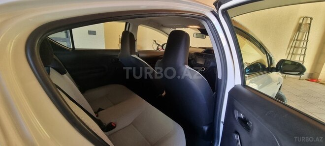 Toyota Aqua 2019, 136,000 km - 1.5 л - Bakı