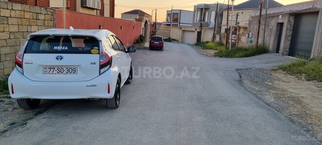 Toyota Aqua 2019, 136,000 km - 1.5 л - Bakı