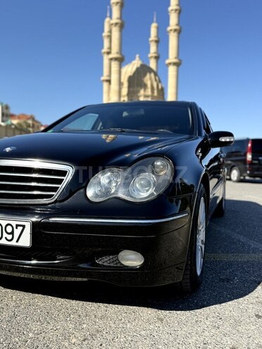 Mercedes C 220 d 2001, 454,961 km - 2.2 l - Bakı