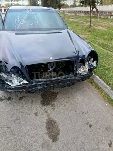 Mercedes E 240 1998, 35,000 km - 2.4 l - Bakı