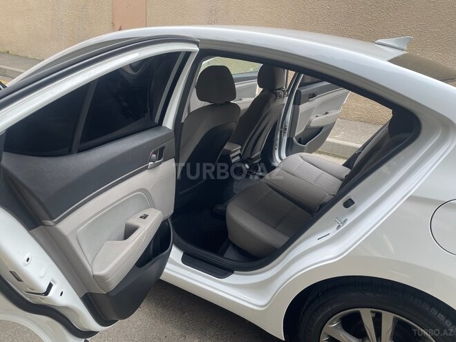 Hyundai Elantra 2016, 103,620 km - 2.0 l - Bakı
