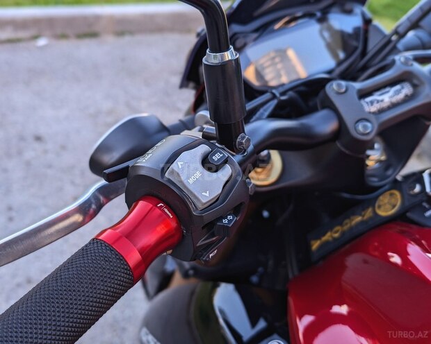 Suzuki  2017, 28,000 km - 1.0 л - Bakı