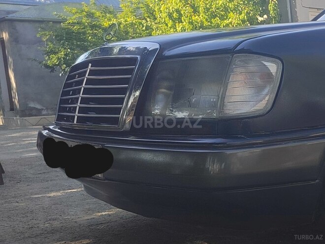Mercedes E 220 1993, 12,387 km - 2.2 l - Mingəçevir