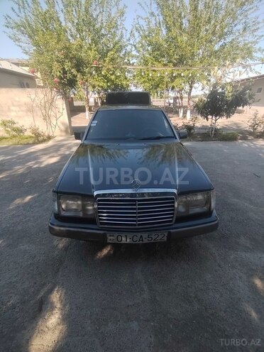 Mercedes E 220 1993, 12,387 km - 2.2 l - Mingəçevir
