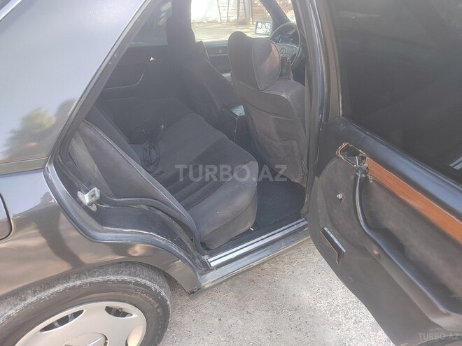 Mercedes E 220 1993, 12,387 km - 2.2 l - Mingəçevir