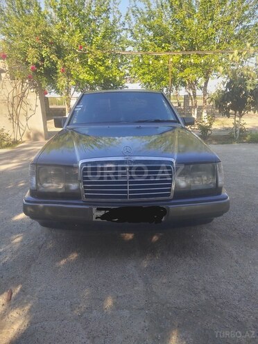Mercedes E 220 1993, 12,387 km - 2.2 l - Mingəçevir