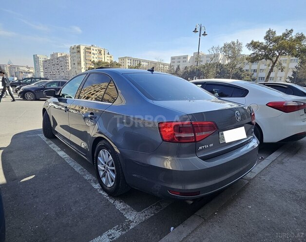 Volkswagen Jetta-3