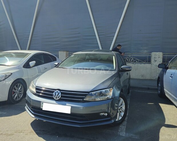 Volkswagen Jetta-1