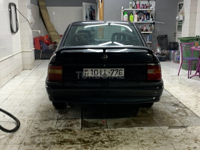 Opel Vectra 1993, 236,589 km - 1.8 l - Bakı
