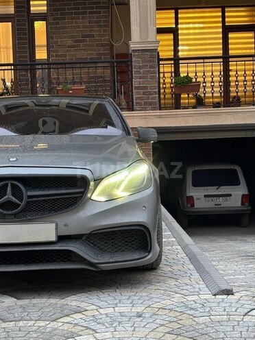 Mercedes E 350 2010, 220,000 km - 3.5 l - Bakı