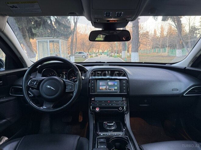 Jaguar XE 2017, 182,000 km - 2.0 l - Bakı