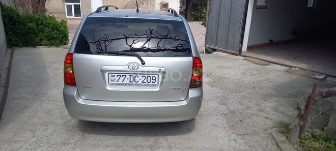 Toyota Corolla 2006, 267,000 km - 2.0 l - Bakı