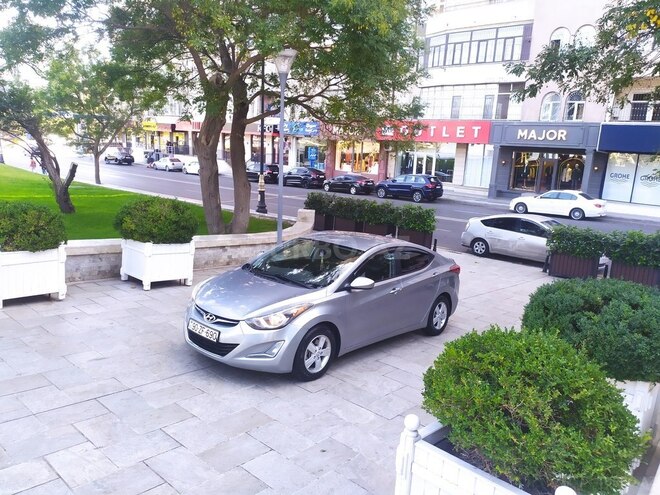 Hyundai Elantra 2015, 169,500 km - 1.8 л - Bakı
