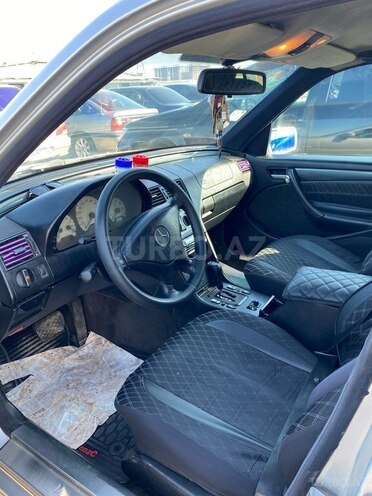 Mercedes C 180 2000, 571,000 km - 1.8 л - Bakı