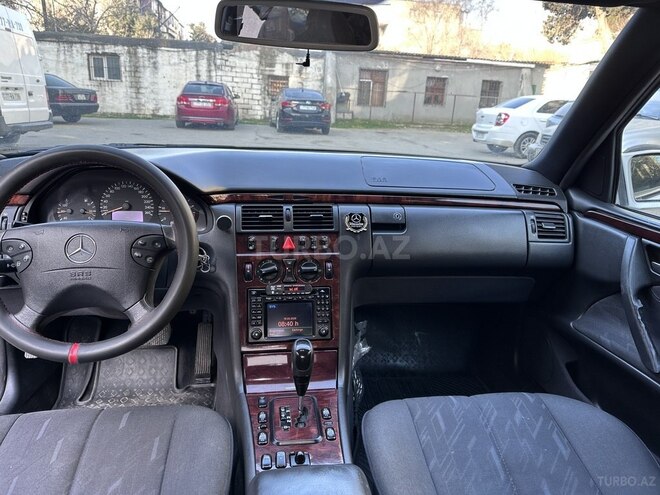 Mercedes E 220 d 2001, 655,000 km - 2.2 л - Bakı