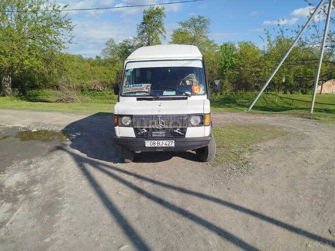 Mercedes  1991, 300,000 km - 2.3 l - Balakən