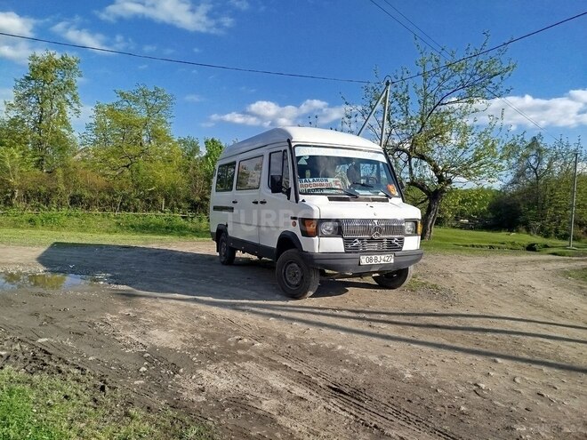Mercedes  1991, 300,000 km - 2.3 l - Balakən